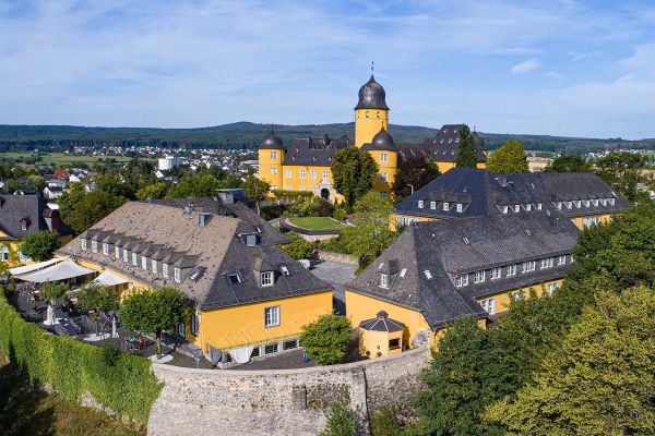 Tennis Hotel Montabaur Castle View 1200x800