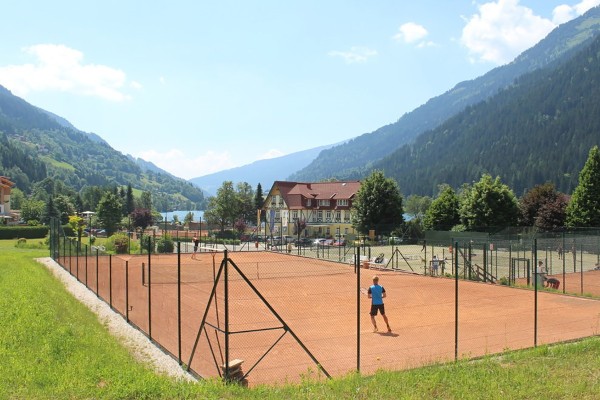 Tennis courses at the family Sporthotel Brennseehof